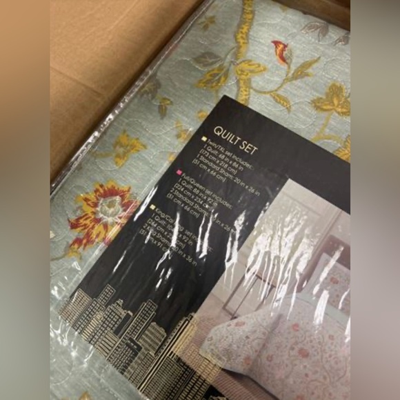 Style 212 Bedford Floral 3-piece Quilt Set Queen - Picture 5 of 6